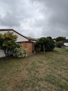 Photo de galerie - Tonte, débroussaillage, taille d’arbustes, bordures, soufflage et évacuation des déchets verts 