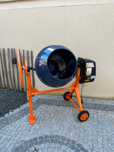 Photo de galerie - Bétonnière / Toupie à béton