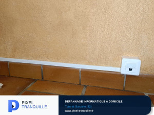 Photo de galerie - Création d'une prise réseau en apparent