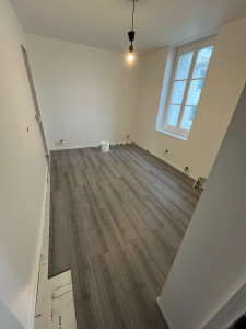 Photo de galerie - Pose de parquet après remise a niveau 