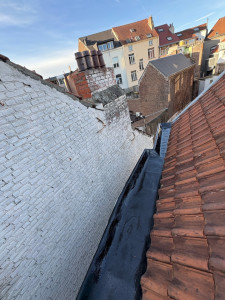 Photo de galerie - Remise d’un enduit bitume pour traiter les fuites