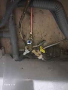 Photo de galerie - Réparation d'un tuyau sur un réseau vétuste