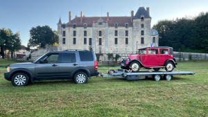 Photo de galerie - Voiture Renault de 97 ans