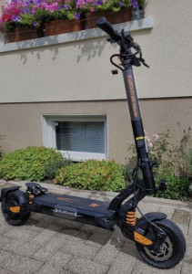 Photo de galerie - Location trottinette électrique (kukirin g2 master).
Tarif journée, week-end, semaine.
30€, 50€, 150€.
Chèque caution demandé prix de la trotinette (900e) + pièce d’identité

(50 à 70km d'autonomie)