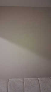 Photo de galerie - Installation d'une applique murale LED design (AVANT)