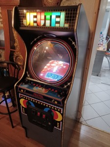 Photo de galerie - Borne arcade 1991. réparation de plusieurs pannes électroniques, remise en marche dans l'état d'origine.