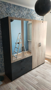 Photo de galerie - Armoire avec tiroir