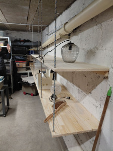 Photo de galerie - Pose d'étagères dans un garage
