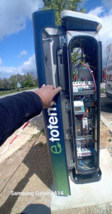 Photo de galerie - - INSTALLATION ET MAINTENANCE DE BORNES de recharge pour véhicules électriques
- INFRASTRUCTURES DE RECHARGE POUR VÉHICULES ÉLECTRIQUES (IRVE)