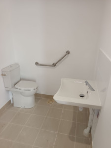 Photo de galerie - Création dans un espace vide un WC PMR avec pose placo peinture, carrelage, sanitaire 