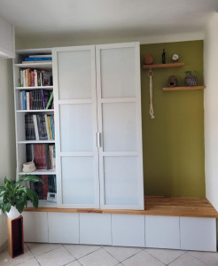 Photo de galerie - Création d'un espace rangements/bibliothèque/assise pour une chambre.
