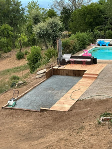 Photo de galerie - Création terrain de pétanque avec terrasse en bois