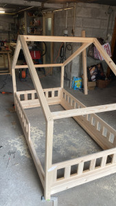 Photo de galerie - Fabrication d’un lit cabane sur mesure 