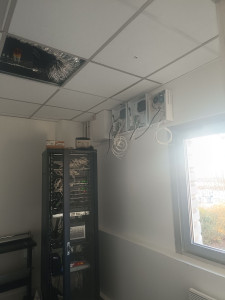 Photo de galerie - Installation de baie informatique 