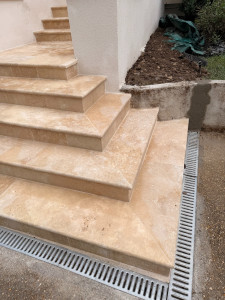 Photo de galerie - Escalier en travertin