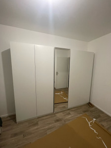 Photo de galerie - Montage d’armoire ikea pax