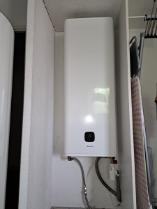 Photo de galerie - Remplacement chauffe eau 250l
chauffe eau 80 nouvelles générations 
