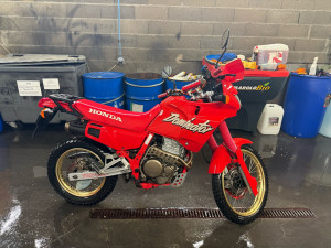 Photo de galerie - Remise en état avec check intégral sécurité et électrique + nettoyage Honda 1988