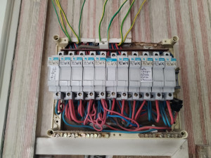 Photo de galerie - Ancient tableau électrique 