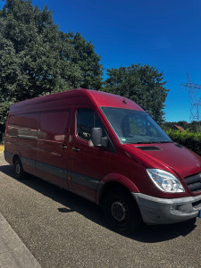 Photo de galerie - A votre disposition une camionnette XXL