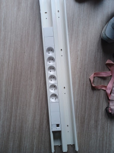 Photo de galerie - Prise bureautique 