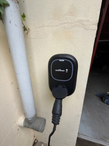 Photo de galerie - Installation d’une borne de recharge wallbox pulsar plus socket
