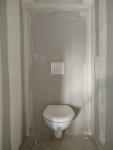Photo de galerie - Installation WC suspendu avec placo et enduit bande.