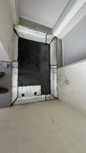 Photo de galerie - Remise en état d’une étanchéité sur balcon. dépose des parties défectueuse, préparation du support, renforcement des relevés avec armature et reprise de l’étanchéité pour assurer une protection durable contre les infiltrations