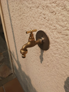 Photo de galerie - Pose robinet extérieur installation valsir multicouche 