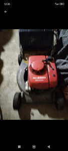 Photo de galerie - Recherche de panne et vérifier que la tondeuse redémarre.