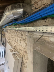 Photo de galerie - Pose de chemin de câble , cheminement 