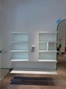 Photo de galerie - Montage et fixation d’une étagère 