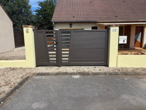 Photo de galerie - Mise en peinture en 2 couches sur un muret couleur vanille 