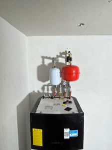 Photo de galerie - Pose d’une pompe à chaleur daikin air eau 