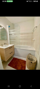 Photo de galerie - Remplacement baignoire 
Carrelage
Remplacement meuble vasque +  miroir 
plomberie 