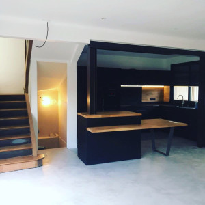 Photo de galerie - Cuisine avec dépose de mur porteur 