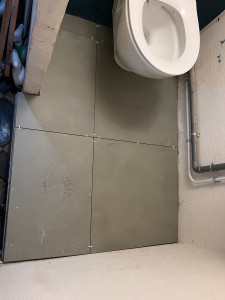 Photo de galerie - Pose de carrelage sol et pose sanitaire 