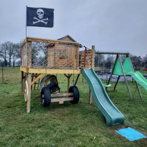 Photo de galerie - Construction cabane enfant