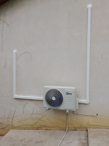 Photo de galerie - Installation d'une climatisation réversible, tout le matériel à été acheté par le client. Je l'ai conseillé pour qu'il sache de quoi j'avais besoin.