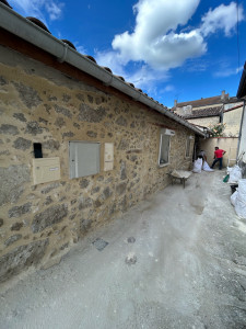Photo de galerie - Réalisation de joints entre pierres