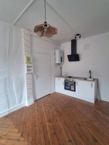 Photo de galerie - Total rénovation pour se F2. Électricité, placo, plomberie,  menuiserie,  et ponçage et vitrification sol. 