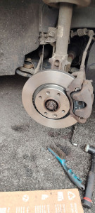 Photo de galerie - Changement des disques et plaquettes pour ce C4  