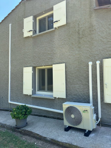 Photo de galerie - Installation d’une climatisation réversible (tri-split) + mise en service