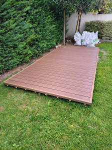 Photo de galerie - Terrasse sur plot en composite
