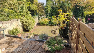 Photo de galerie - Aménagement du jardin de cette personne,il a fallu couper les herbes hautes et les remettre tous en état.