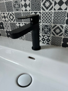 Photo de galerie - Pose d'un mitigeur lavabo
