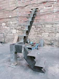 Photo de galerie - Fabrication ossature escalier type industriel acier sur mesure.
