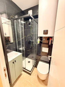 Photo de galerie - Création de la salle de bain compacte 