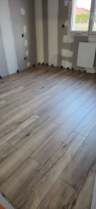 Photo de galerie - Pose de parquet symétrique quinconce rang A et B
