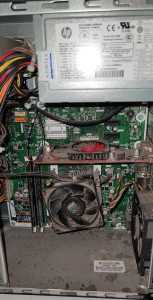 Photo de galerie - Poussières et humidité dans une tour.